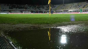 Serie A, piove troppo forte: PARTITA RINVIATA A DATA DA DESTINARSI | 6 politico per il Fanta